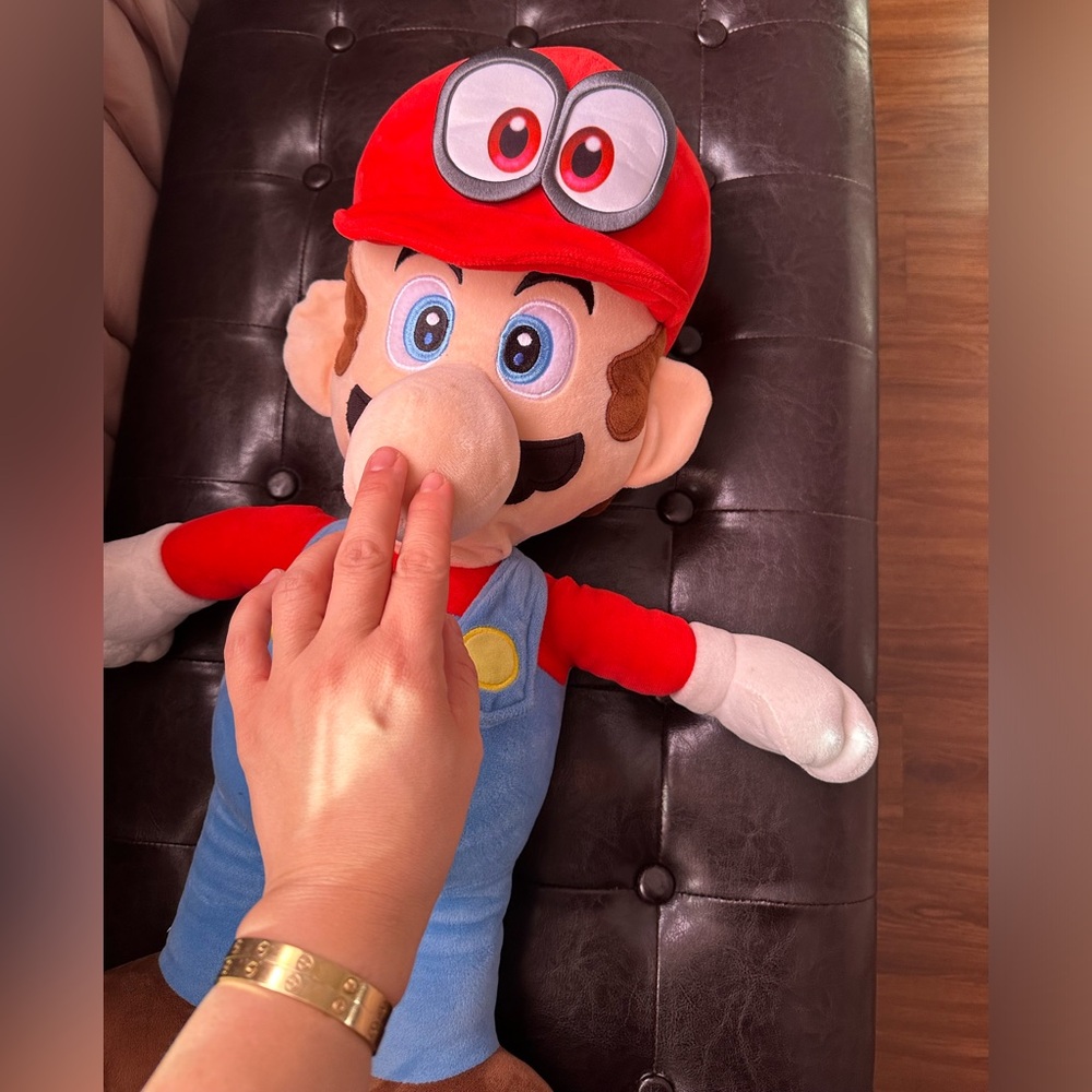SUPER MARIO 24" MARIO ODYSSEY PLUSH TOY - Picture 3 of 7